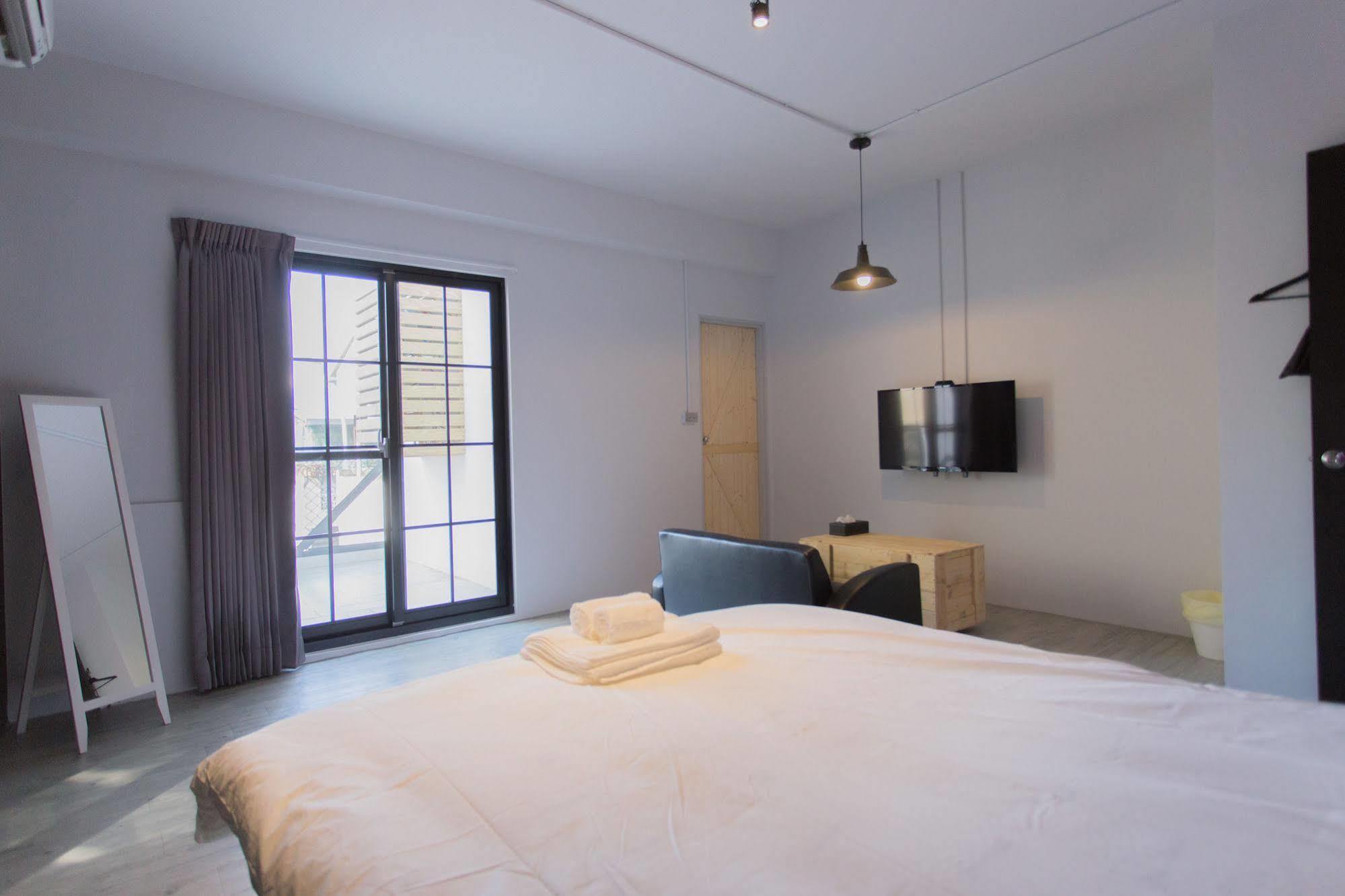 被愛咖啡小旅館 Birdeye Garden Tainan Exterior photo